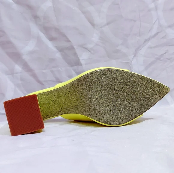 💛 Brand New Neon Yellow Pointed Toe Block Party Heels 💛 - Picture 4 of 8